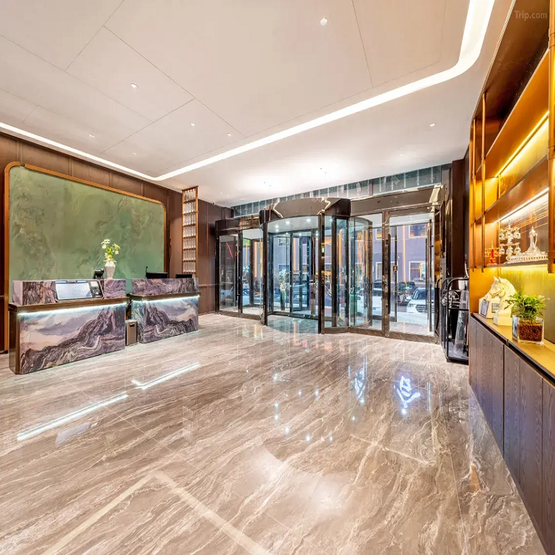 赤峰乌兰布统自由行 向北假日酒店1晚 +鄂温克驯鹿园门票2张