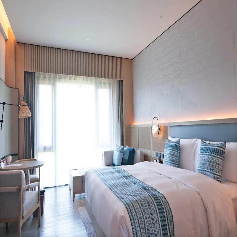 三江万怡酒店/富力万达嘉华酒店豪华大床+三江程阳八寨+风情表演-坐妹表演门票2天1晚