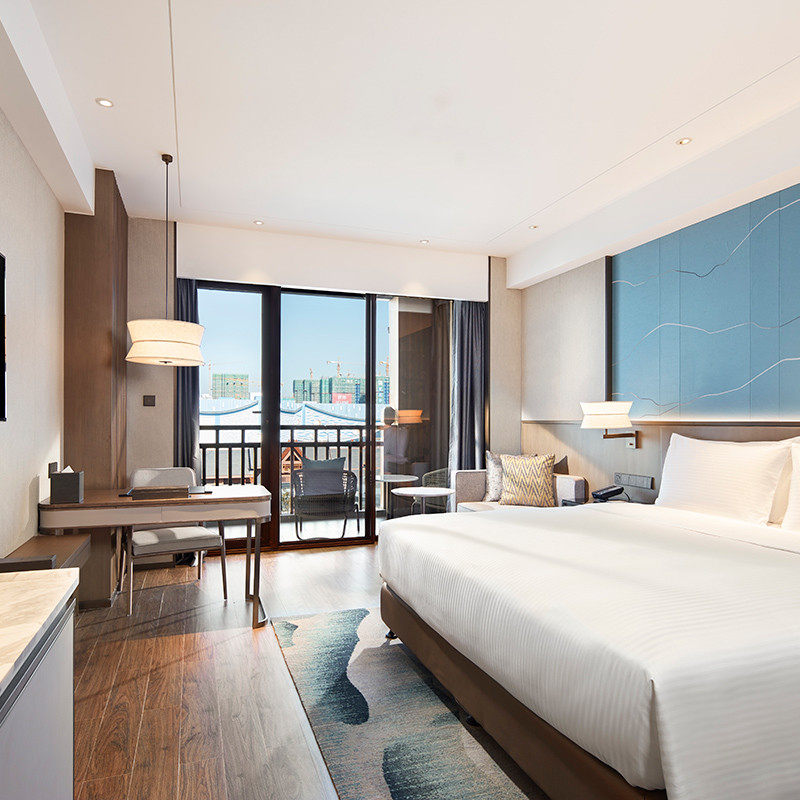 昆明滇池融创施柏阁酒店2天1晚+早餐+热雪奇迹3小时滑雪/海世界/晚餐3选1