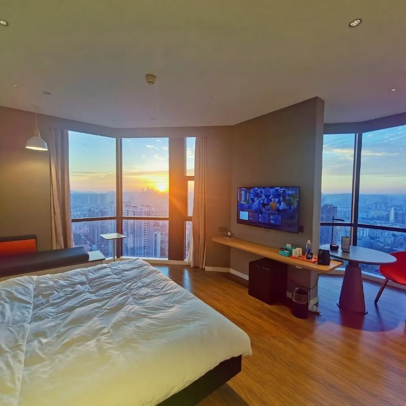 【宿假日 景任享】1晚南宁江南智选假日酒店+青秀山/南宁亭子游船/极地海洋世界任选