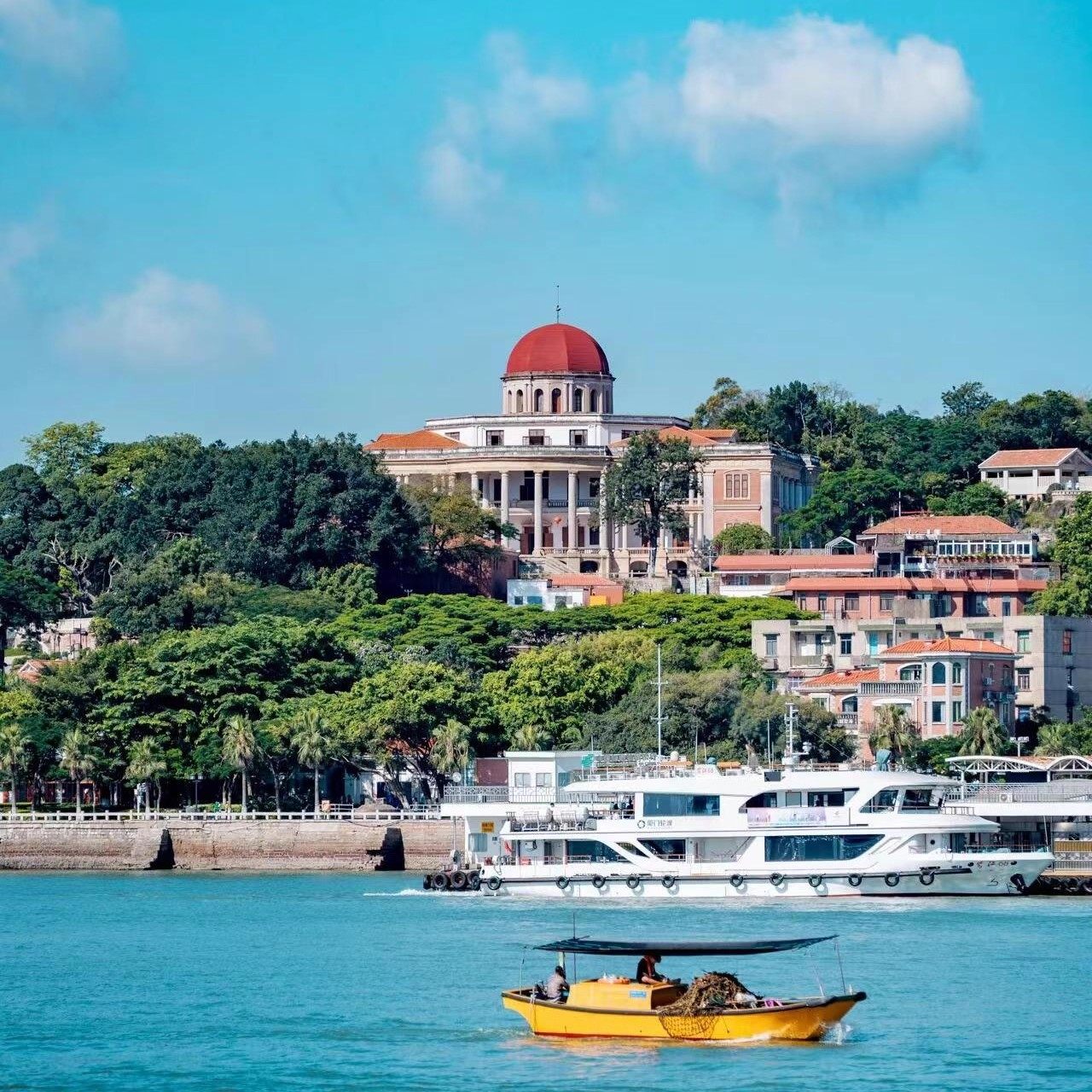接送站【厦门全景3天2晚游】南普陀寺+鼓浪屿+曾厝垵+集美学村 - 定制游预订