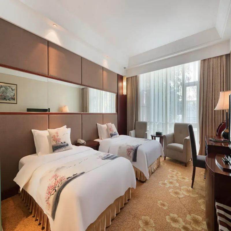 峨眉山灵秀温泉饭店/豪华双+高桥里+峨眉山大景区门票2天1晚