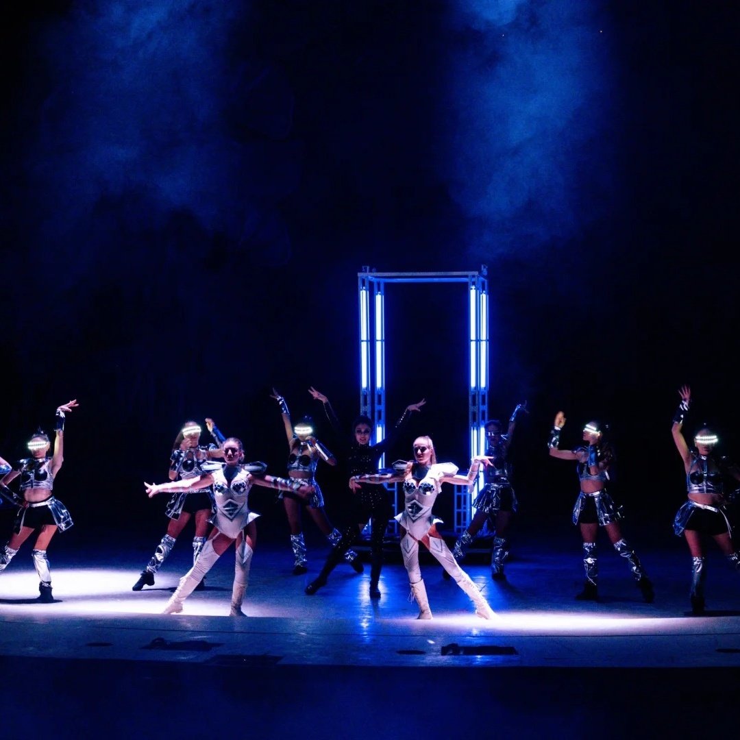 抚仙湖柏田庄园度假酒店住宿+抚仙湖国际马戏大剧院成人门票 - 定制游预订