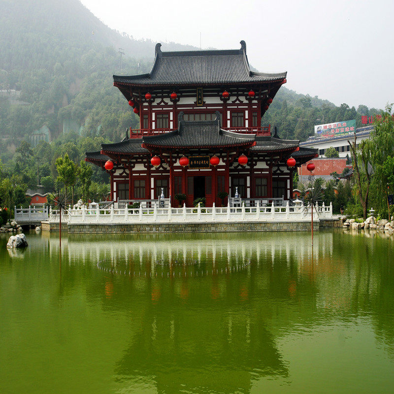 西安兵马俑+华清宫+大慈恩寺2天1晚跟团游 含住宿