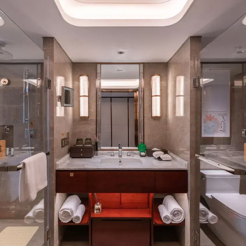 泰州维景大酒店1晚+双人海军舰艇文化园(三舰一艇参观票)+双早