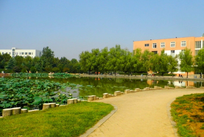河北科技大学新校区图片