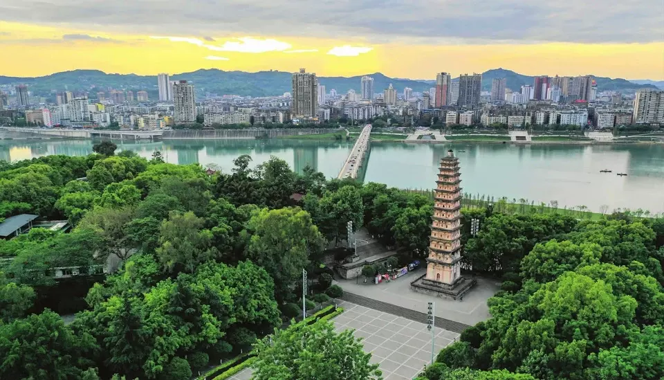 鹤鸣山旅游图片