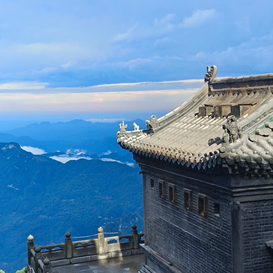 希怡酒店(武当山景区入口店)住宿+武当山成人门票