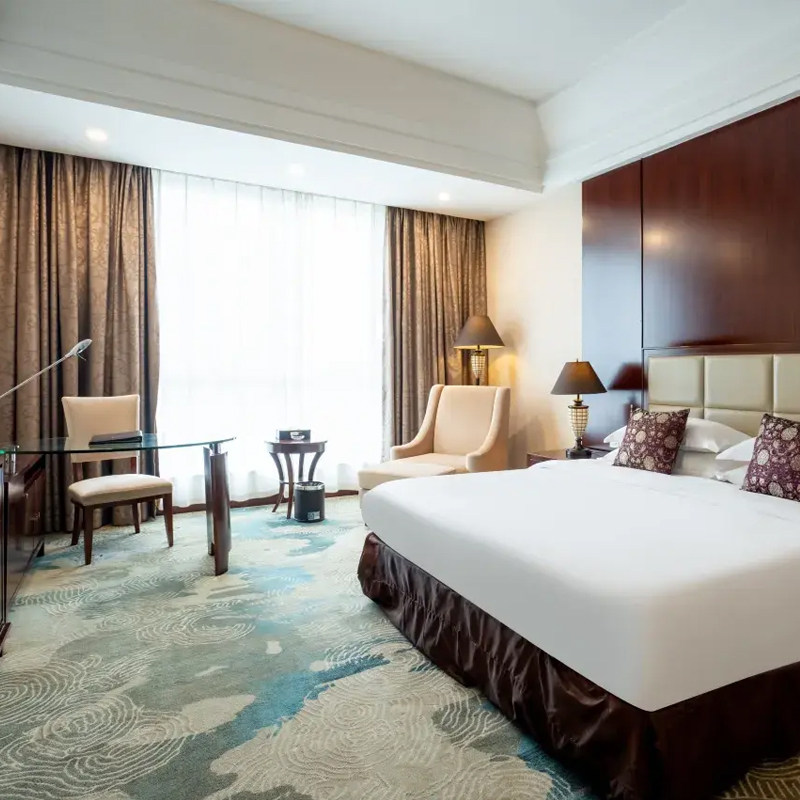 泰兴豪庭国际酒店1晚+双人泰州海军舰艇文化园+双人泰州古雕花楼+双早