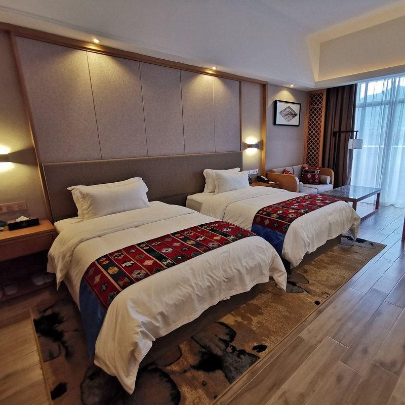 连南金瑶峰度假村1晚泳池搭千年瑶寨/湟川三峡/连州地下河/金子山