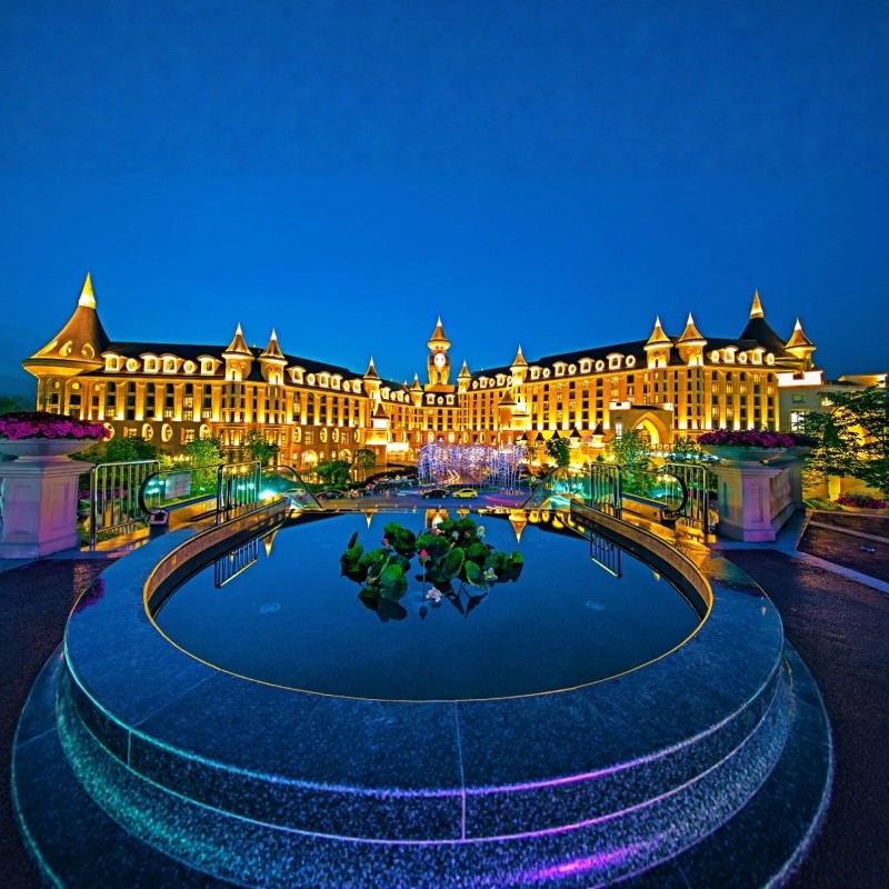 【梦幻城堡 乐园畅玩】2天1晚安吉银润锦江城堡酒店+杭州Hello kitty乐园/滑雪