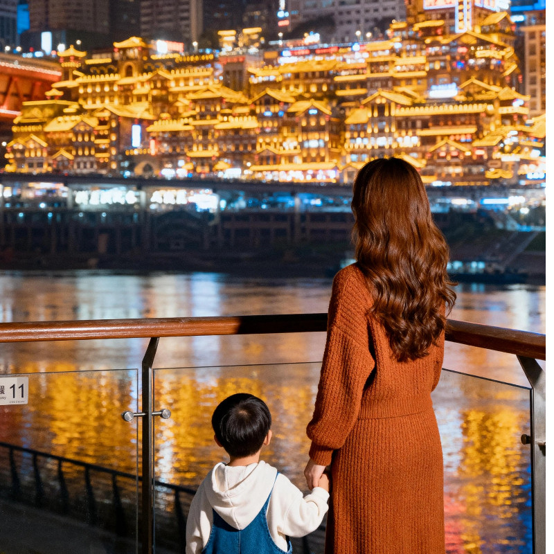 重庆解放碑丽呈睿轩酒店4天3晚+两江游船+长江索道+动物园+专车接送机+渣滓洞+鹅岭二厂