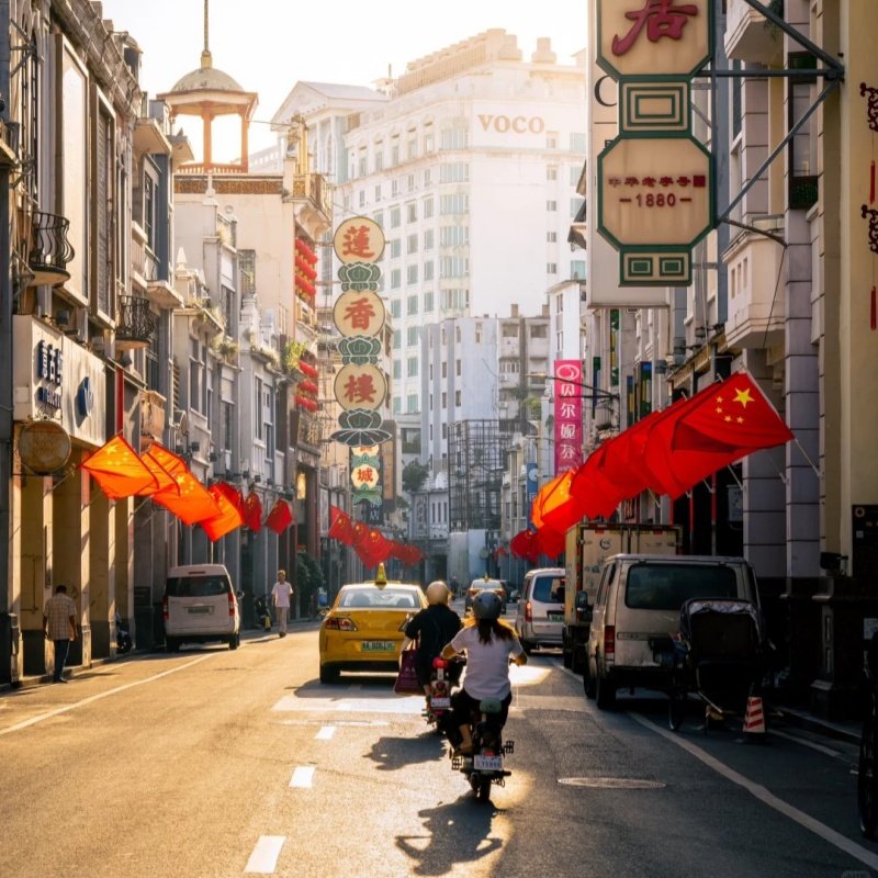 遇见银川—双飞4天2晚自由行入住新华联瑞景酒店玩宁夏鸣沙山
