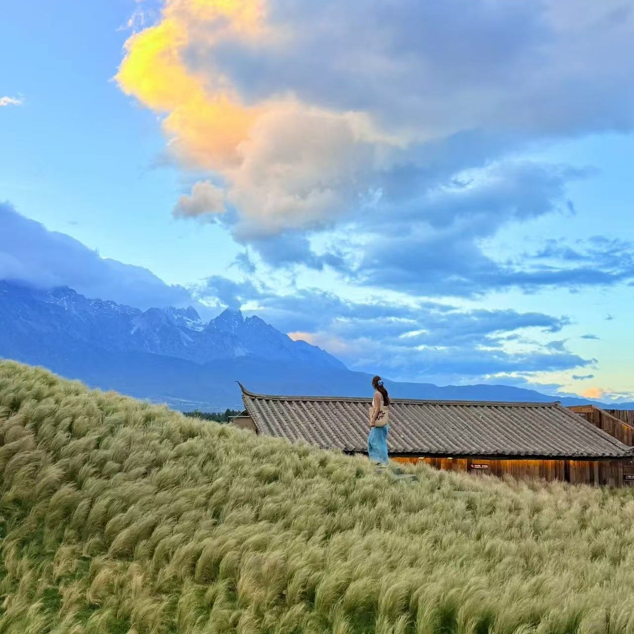 昆朋酒店贵阳花溪大学城店住宿+花溪夜郎谷成人门票