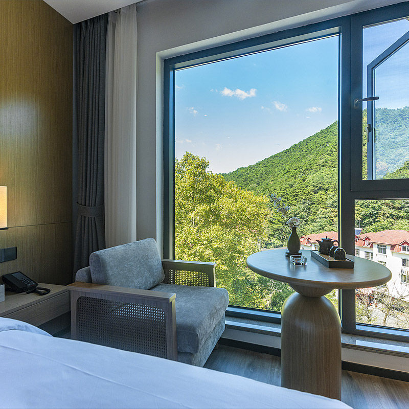 【庐山3天2晚】庐山曙光薇酒店+2人早餐+2人庐山门票/索道/观光车 庐山景区内酒店