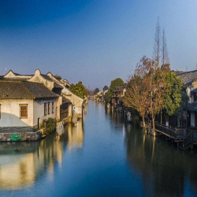 【西子湖畔•江南古镇】乌镇南浔+杭州雷峰塔/西湖2日游 - 定制游预订