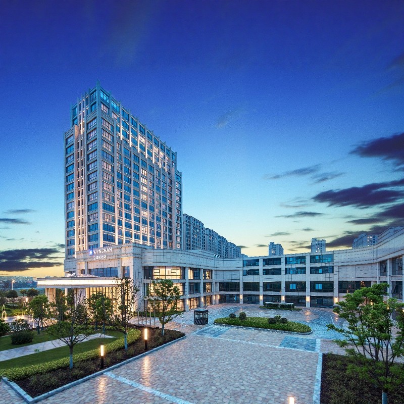 【夜游优选】上海浦东温德姆酒店2天1晚+东方明珠二球门票套餐 - 定制游预订