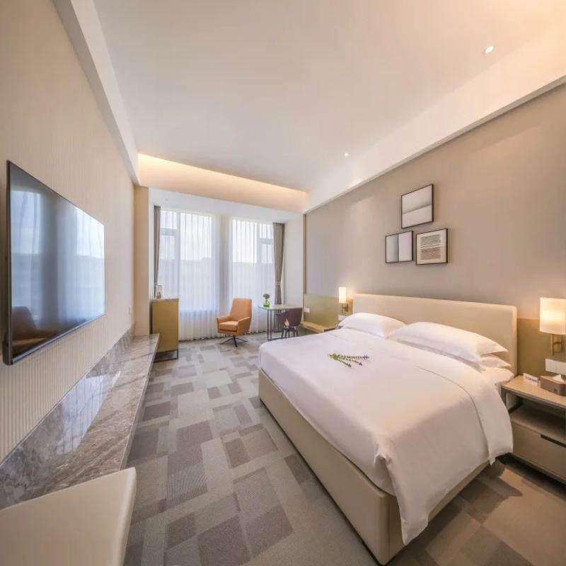 亚泰会议中心酒店/富氧大床房+东北虎园+熊猫馆+净月潭+长影世纪城4天3晚自由行