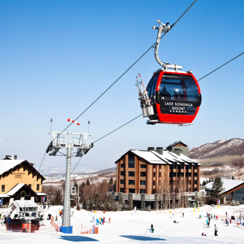 【吉林-松花湖】西武王子大饭店住滑套餐含2大1小雪票+娱雪乐园+雪具