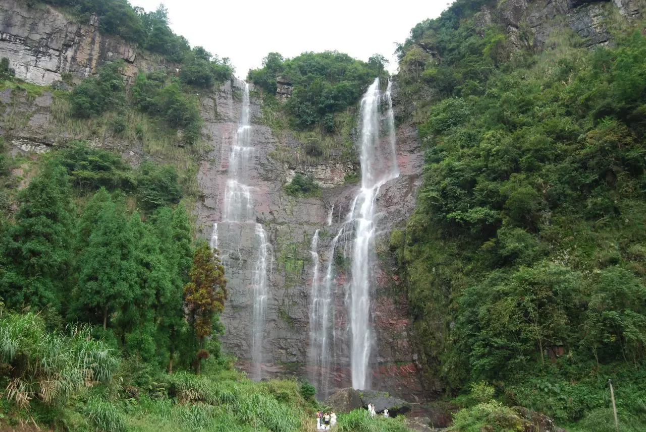 红岩双瀑图片