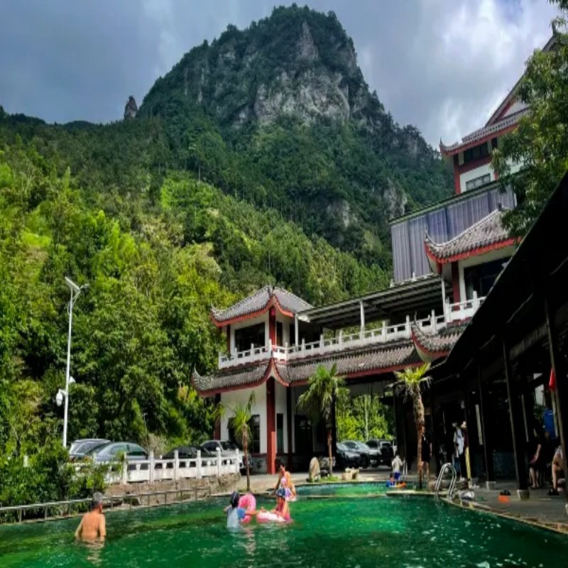 杭州十门峡温泉度假酒店1-2晚+双早+大明山hua雪门票2张+十门峡双人票+雪村温泉双人票 - 定制游预订