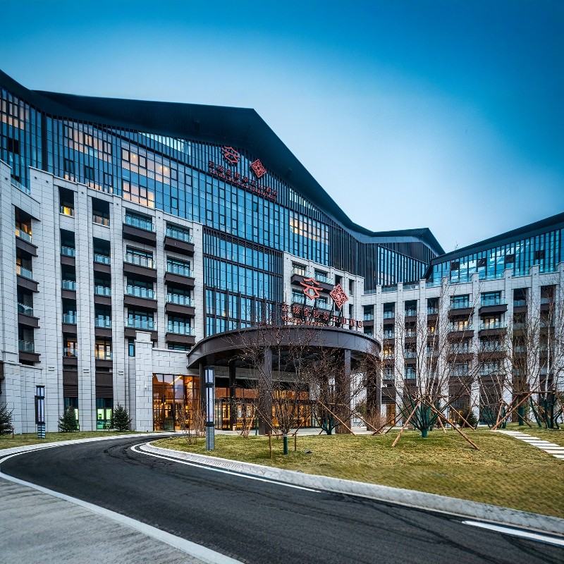 【住滑套餐】张家口翠云山云臻金陵/星辰谷/皇冠/智选假日1/2晚+早餐+雪票+高铁接驳车