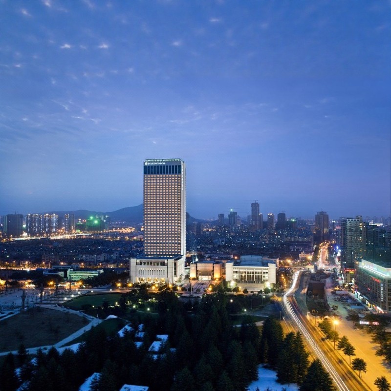 【寒假早鸟】无锡君来洲际酒店+无锡动物园(太湖欢乐园)+惠山古镇 3天2夜自由行 - 定制游预订