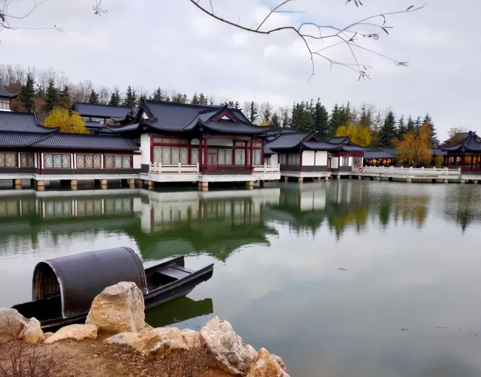 鸳鸯湖图片