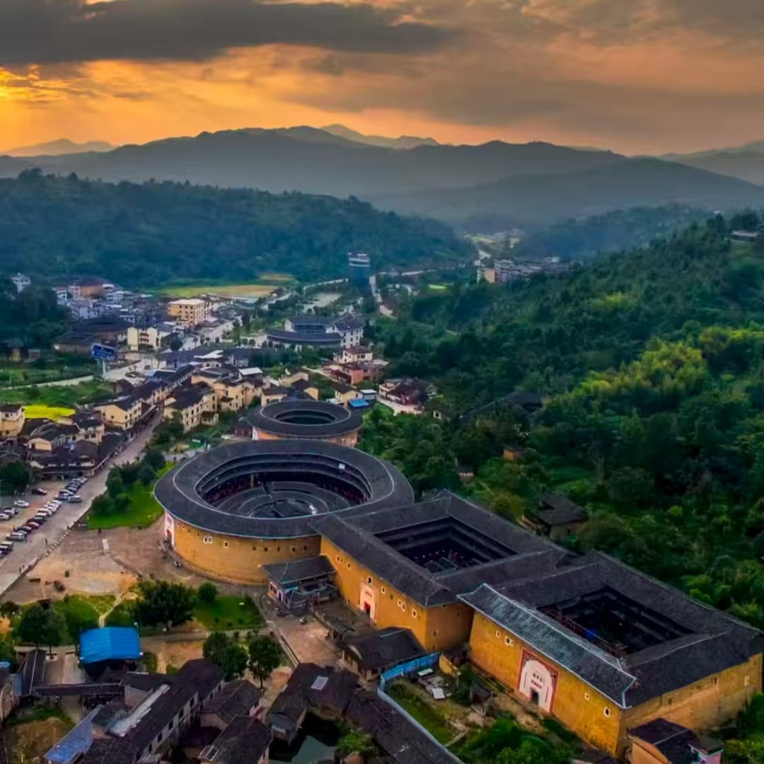 【畅享】龙岩万华皇冠大酒店行政大床5天4晚+土楼王