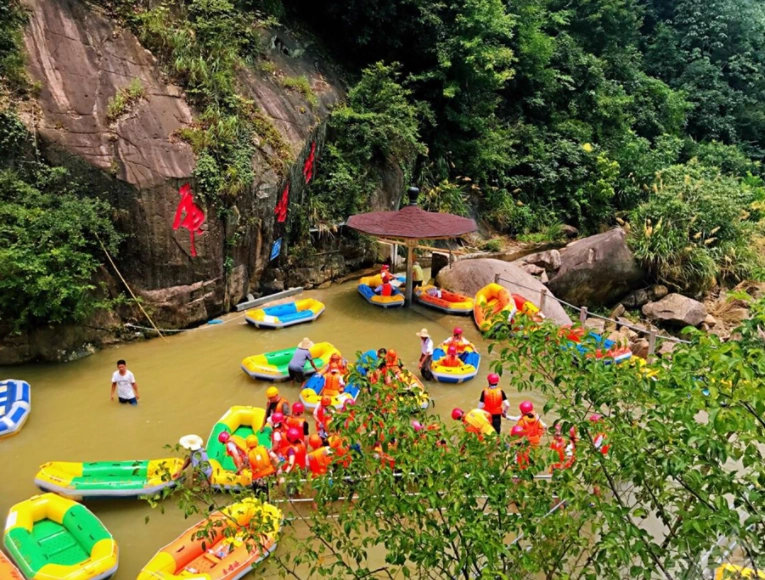 雅鲁风景区图片