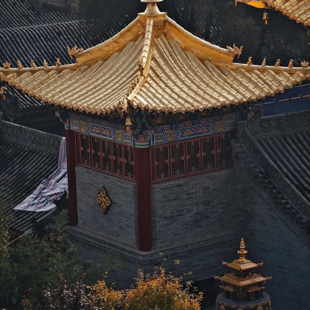 西安钟楼美居酒店住宿+西安城墙成人门票