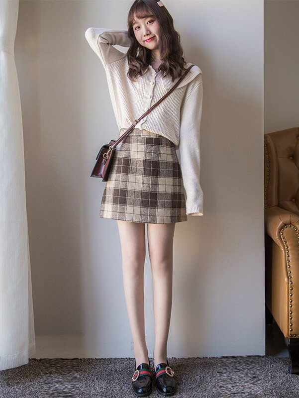 春天穿a字短裙配什么鞋子好呢?