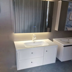 New Bathroom Cabinet with Integrated Ceramic Basin, French-Style Rubberwood Lacquered Washbasin, Cream-Style Bathroom Fixtures