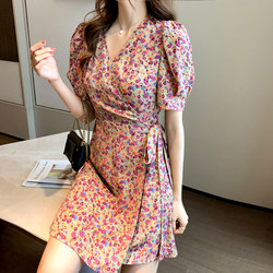 Women's New Summer and Spring Floral Dress, Slim Fit, Vintage French Style, Flattering A-Line for Petite Figures