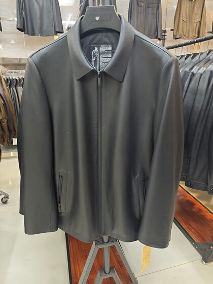 
High-end deerskin leather jacket for men with lapel business casual genuine leather jacket for autumn and winter, versatile mature, stable and light luxury jacket