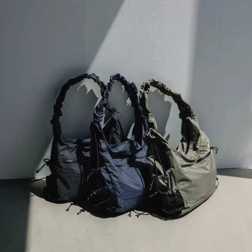 最終価格clesste ACTIVECITYFUTURE BAG (BLACK) ACTIVE CITY FUTURE BAG (BLACK)