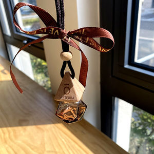 
Car essential oil perfume bottle suitable for Dotre Diamond bottle pendant Car hanging essential oil Aromatherapy bottle under car wardrobe