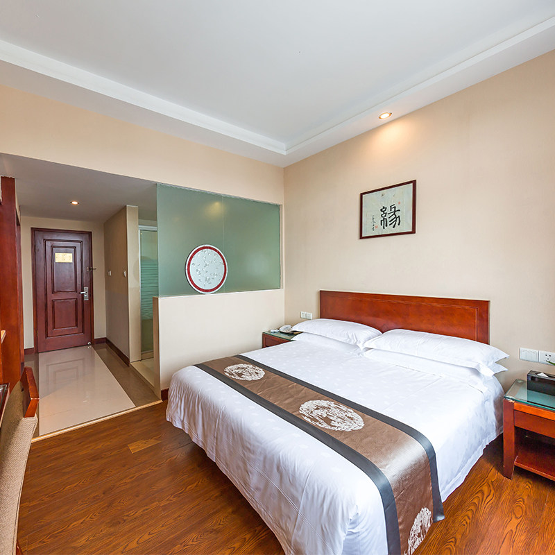 2天1晚自由行上海-舟山豪华大巴往返商务座宿普陀区三钻酒店任选