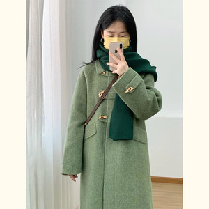 Advanced green woolen coat female autumn and winter new Korean version of the small man cow horn buckle medium long hair coat
