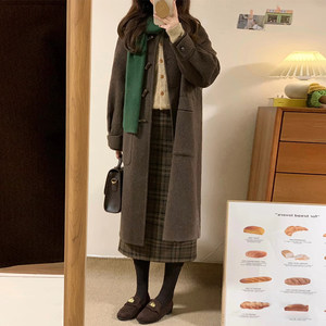 High-end brown tweed coat for women's autumn and winter clothes new Korean mid-length small horn button tweed coat