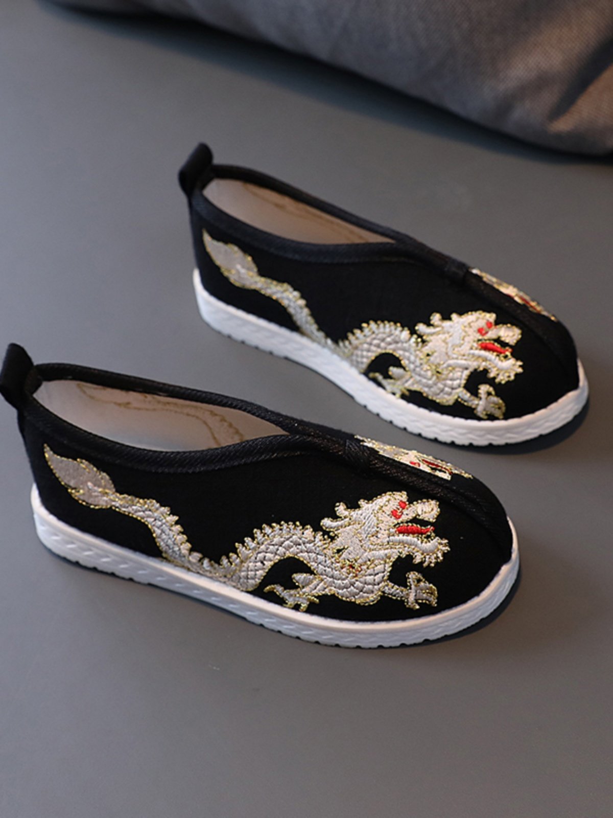 Детски обувки от плат Old Beijing Rabbit - китайски стил, бродерия ...