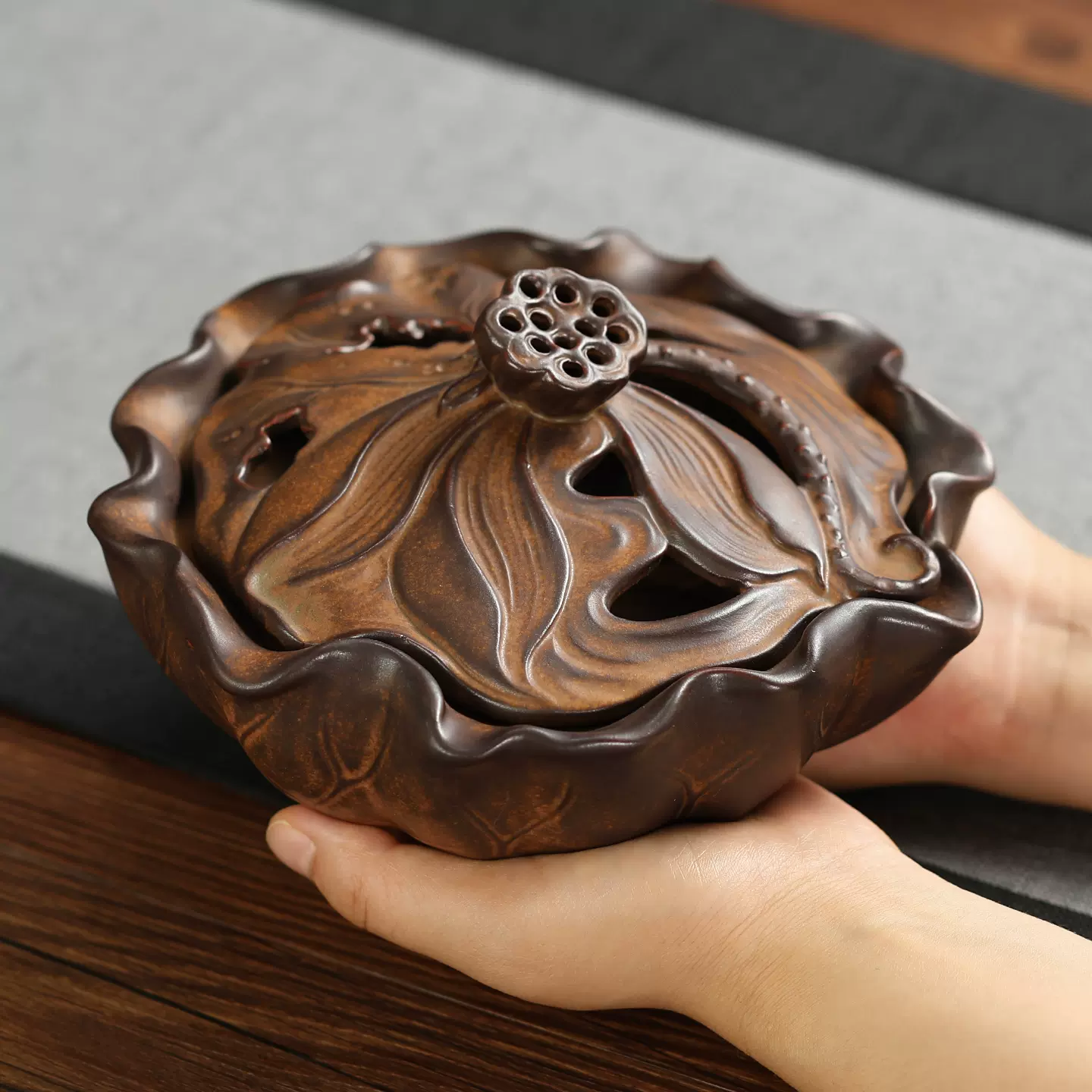 天青色 香炉 陶磁 三足檀盤香炉 沈香 獅子 茶道 置物 天青色新中式家用香薰炉陶瓷三足檀香盘香炉沉香狮子禅意茶道摆件