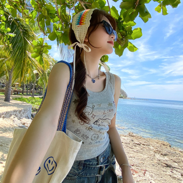 Gray American small suspender women's clothing with inner wear 2025 summer unique and beautiful vest I-shaped sleeveless top wear outer wear