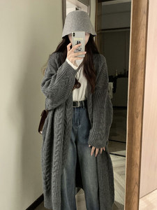 Gray long twist sweater jacket for women 2025 autumn and winter new Korean loose lazy sweater thickened cardigan