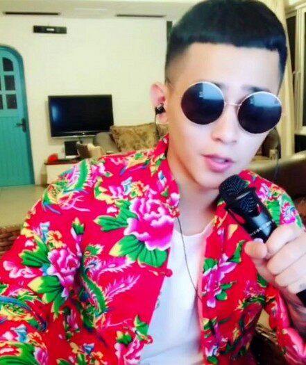 
Social men and women Kuaishou celebrity Northeast large floral small cotton jacket jacket custom made Douyin internet celebrity couple style