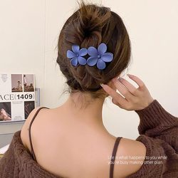 Hair Clip for Women, Flower Claw Clip for the Back of the Head, 2024 New Style, Large Duckbill Clip, High-End Hair Accessory, Updo Hairpin