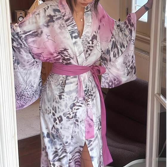 
Fashionable street style cool casual pink leopard print Hanfu cardigan loose thin jacket draped with long bathrobe