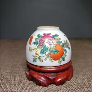 清代粉彩蓮花型水盂 清代粉彩蓮花型水盂 清代粉彩蓮花型水盂