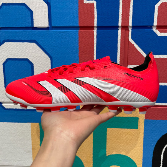 
ADIDAS Adidas men's and women's 2025 spring new short-stem artificial turf AG short spike football shoes ID3837