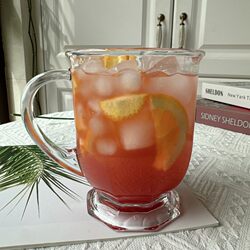 700ml Extra Large Glass Cup Transparent Fruit Tea Cup Cold Drink Cup Household Water Cup with Base Beer Cup